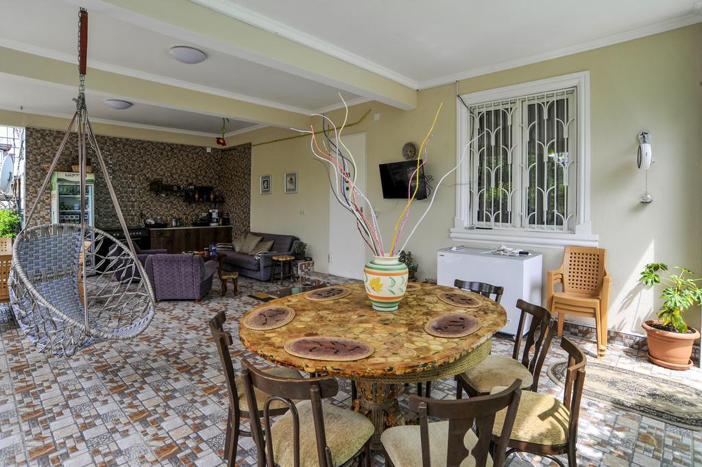 Guest House Green House Zugdidi Exterior foto