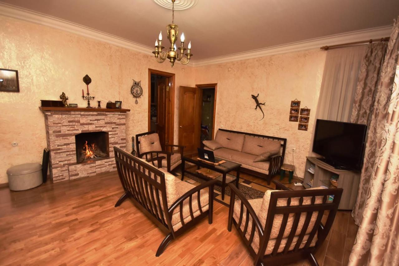 Guest House Green House Zugdidi Exterior foto